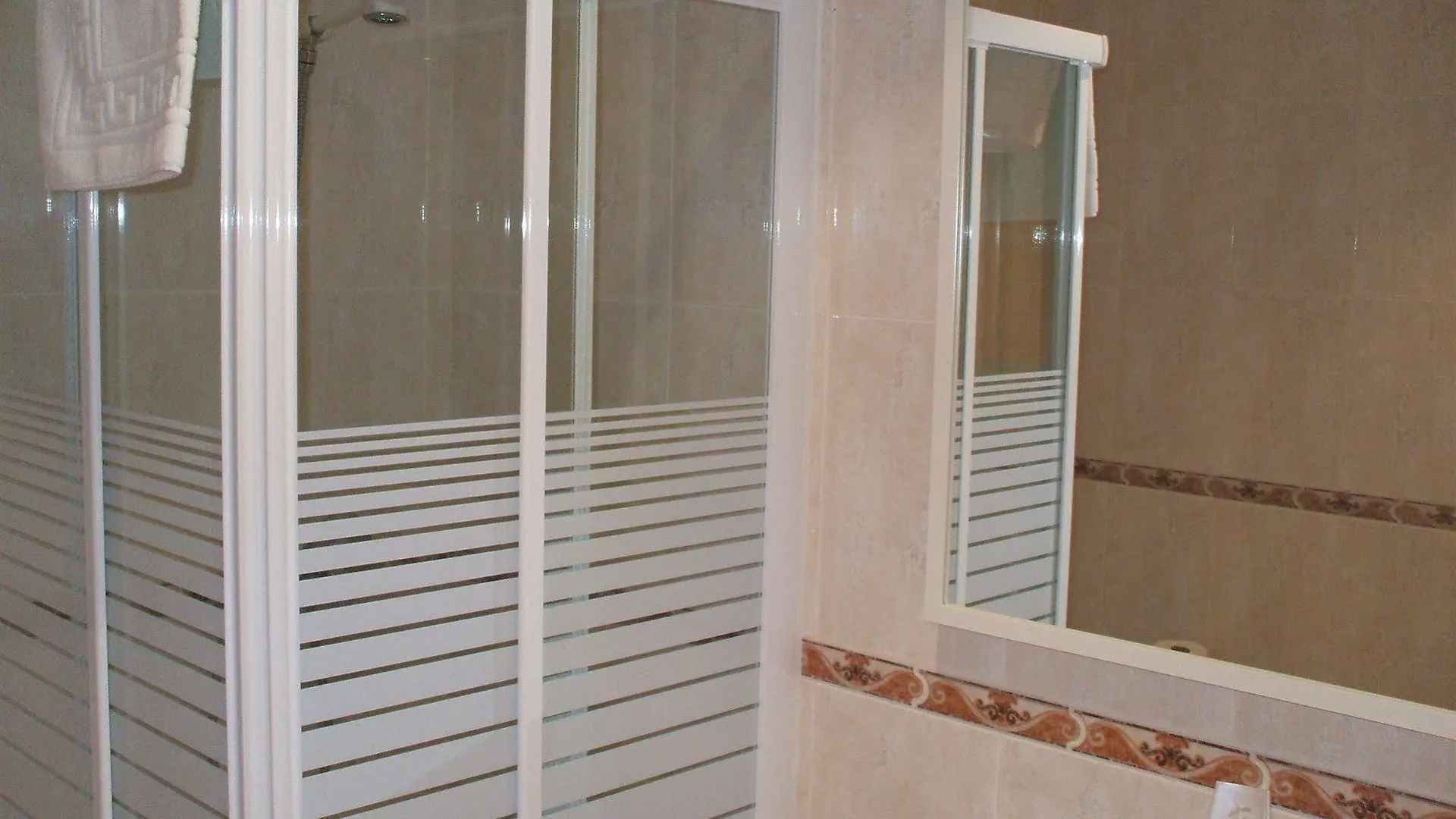 Apartamentos El Cenachero Málaga 0*,